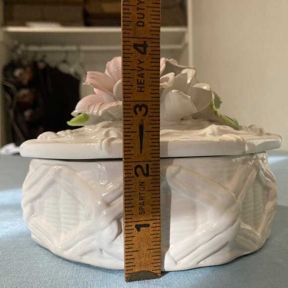 Ethan Allen Italian Ceramic Floral Trinket Box With Pink Flowers - Picture 8 of 10